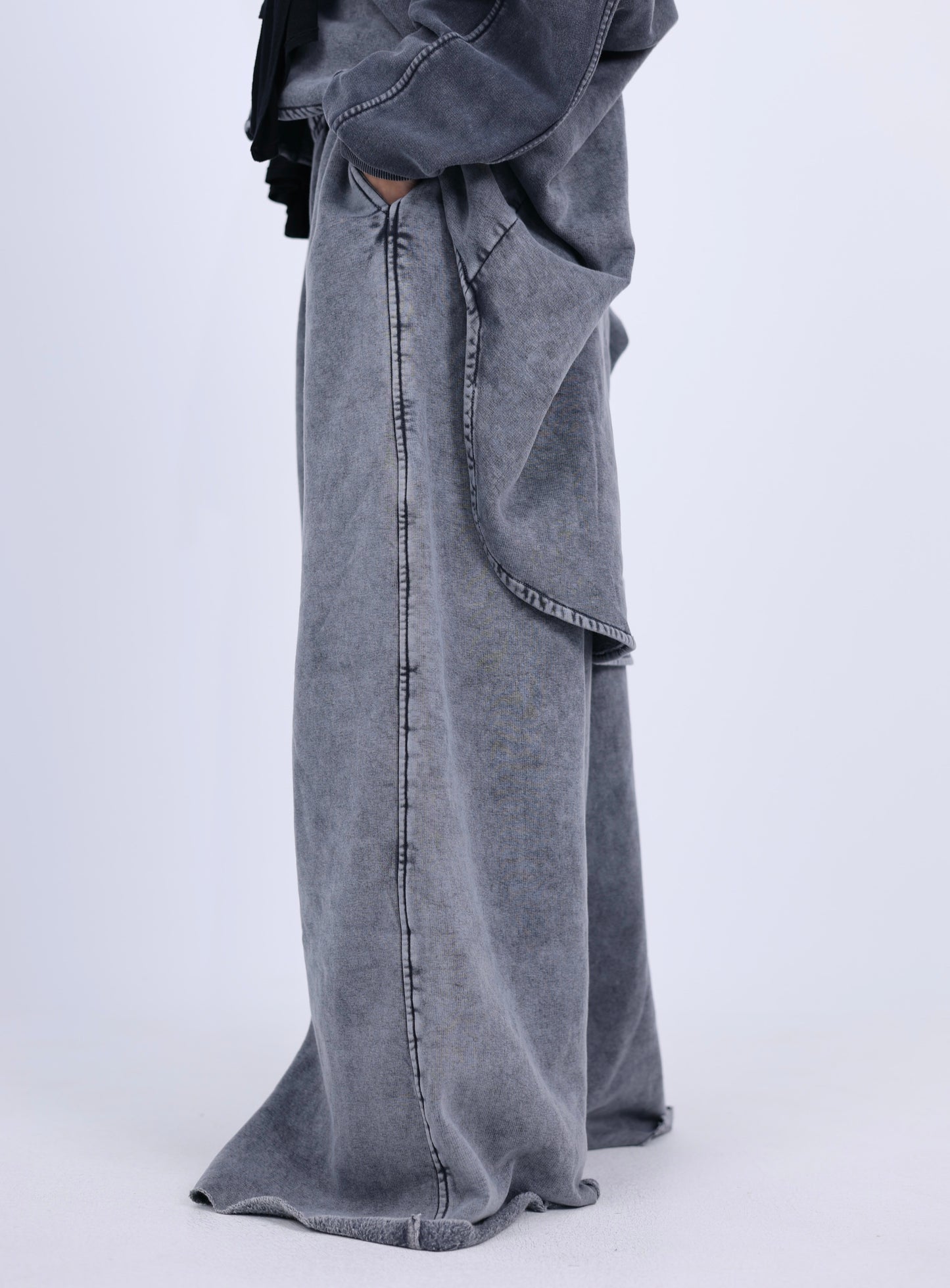 Wide leg pants