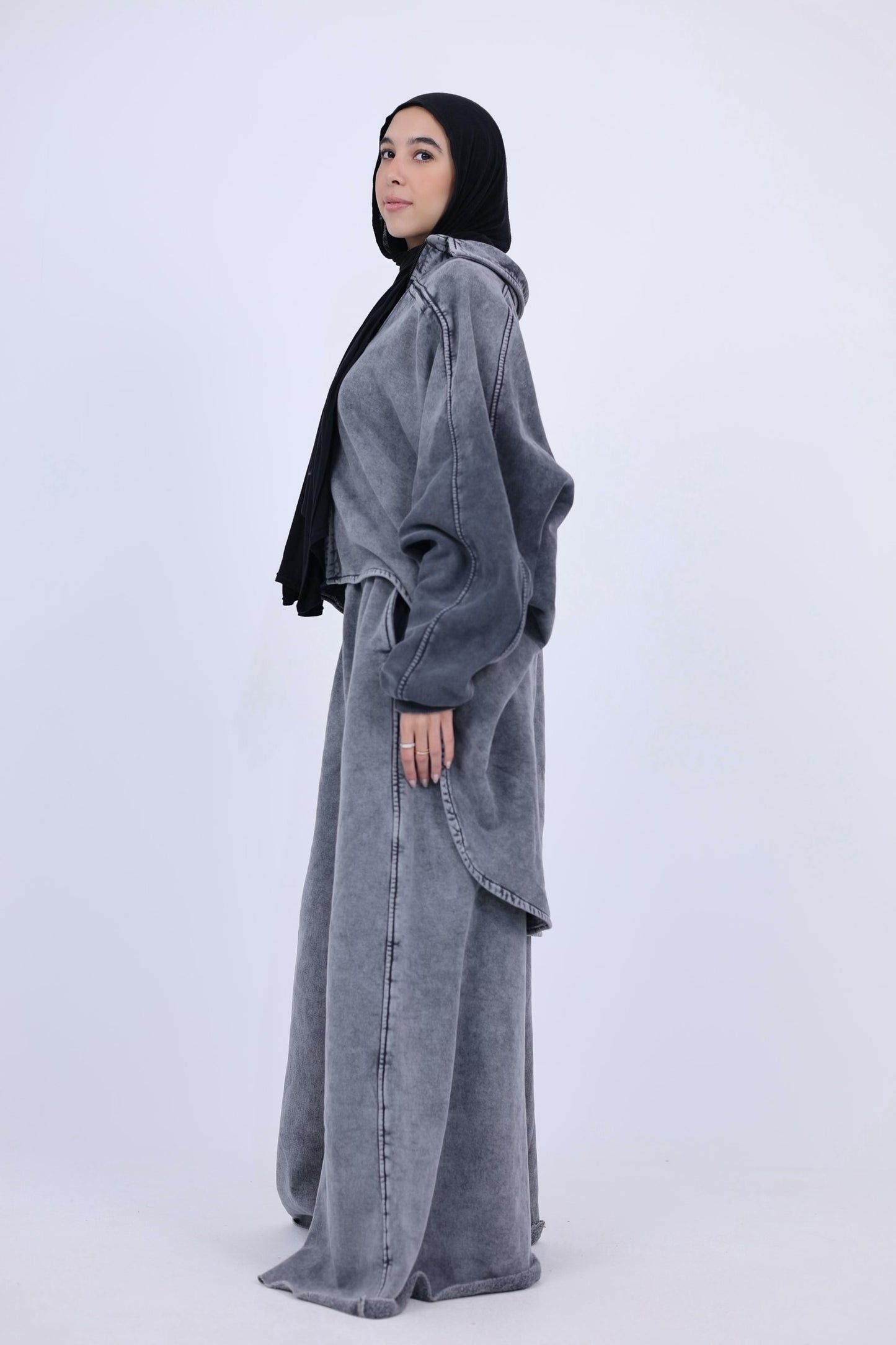 Modest set