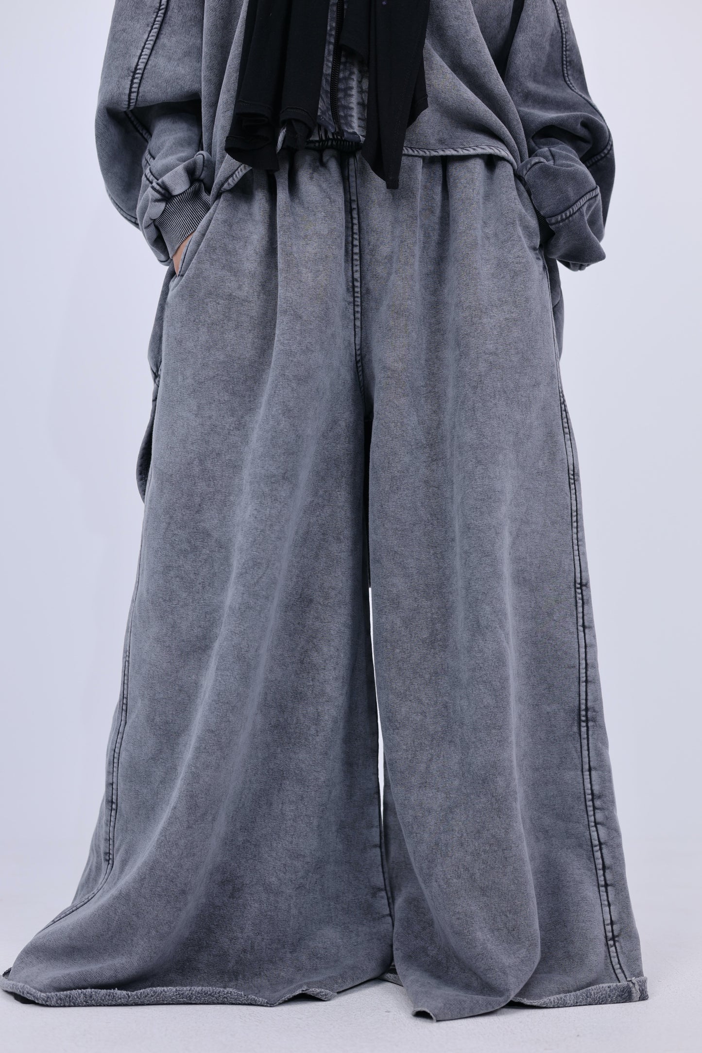 Wide leg pants