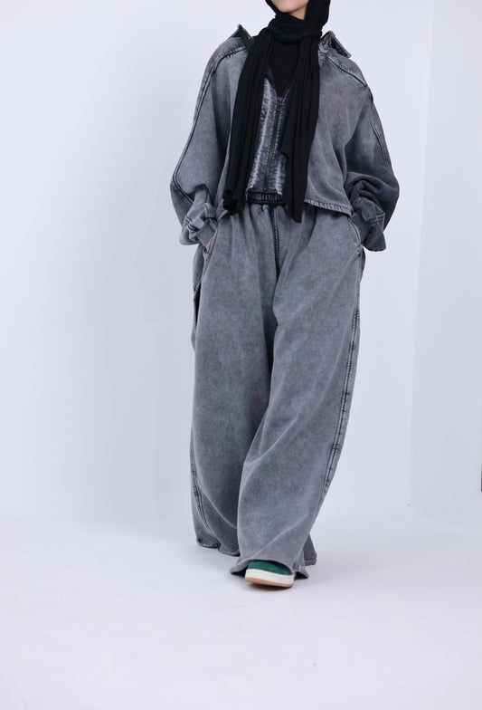 Modest set
